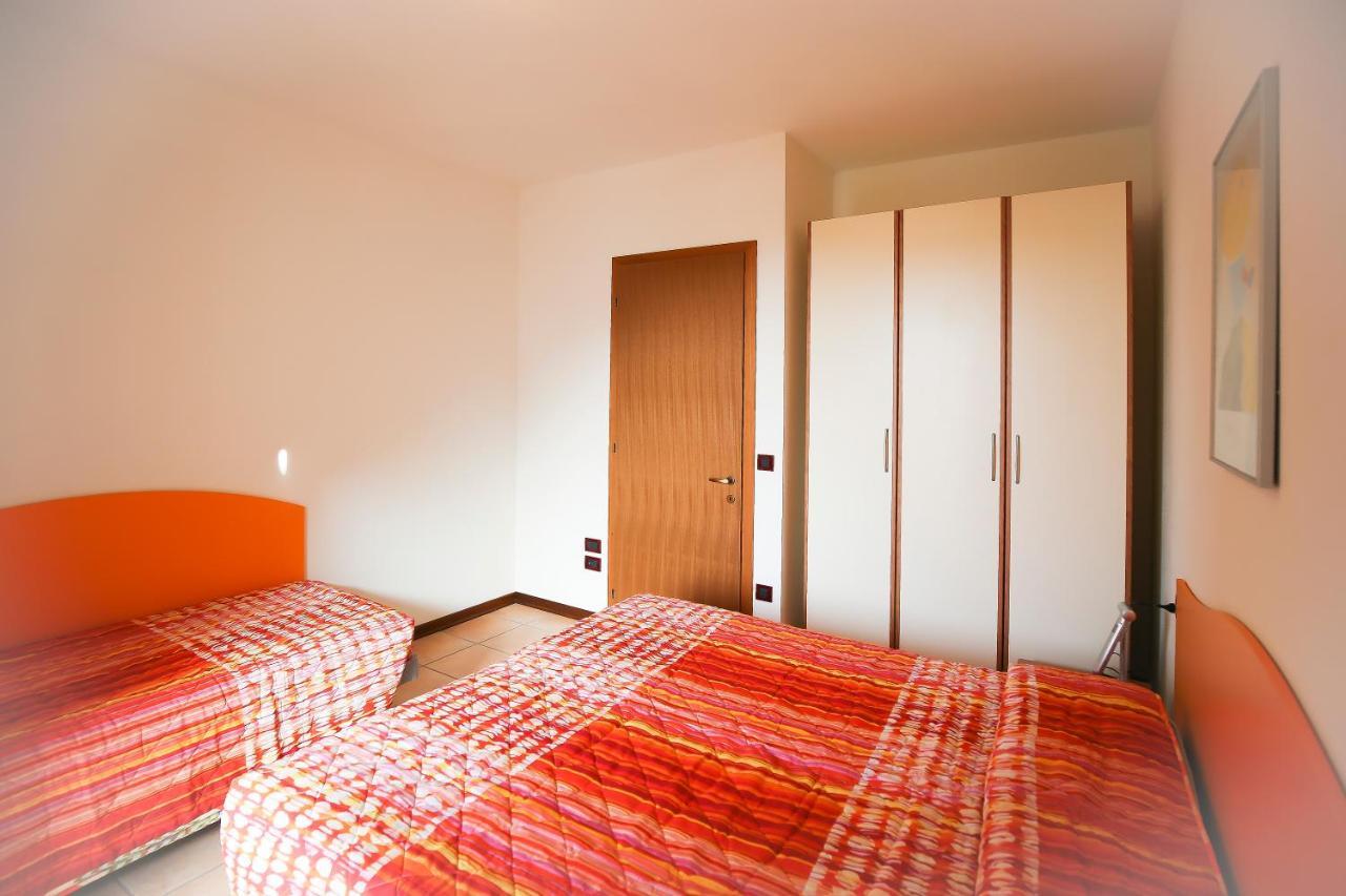 Altanea Apartments Con Piscina Caorle Kültér fotó